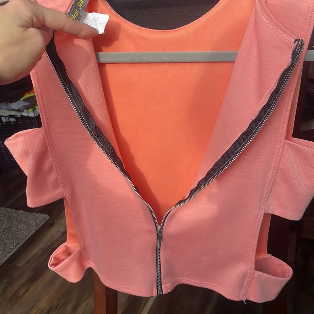 Pink top - Picture 4 of 4